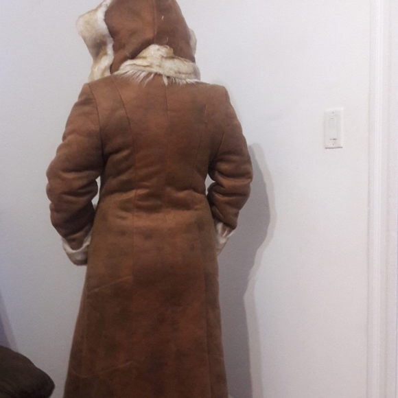 Winter coat - Picture 3 of 8